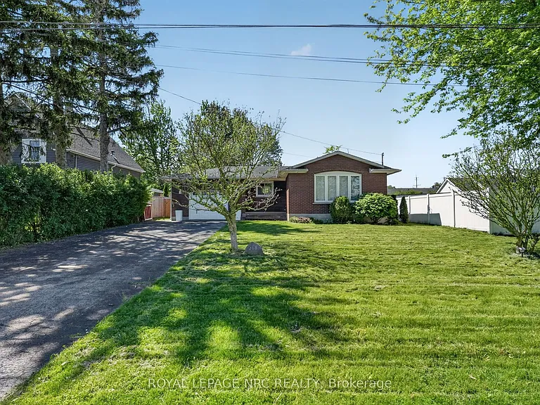 268 Henrietta St — Photo 4