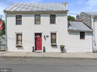 120 S Water St, Charles Town, WV