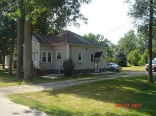9967 Perry St, Zeeland, MI 49464