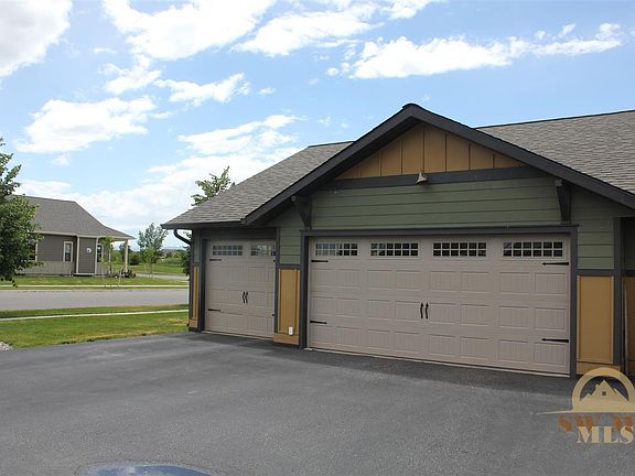 3rd image of 904 Flanders Creek Ave