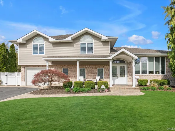 340 Woodbridge Lane, Jericho, NY 11753