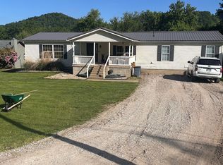 35 Carmen Ln, New Martinsville, WV 26155