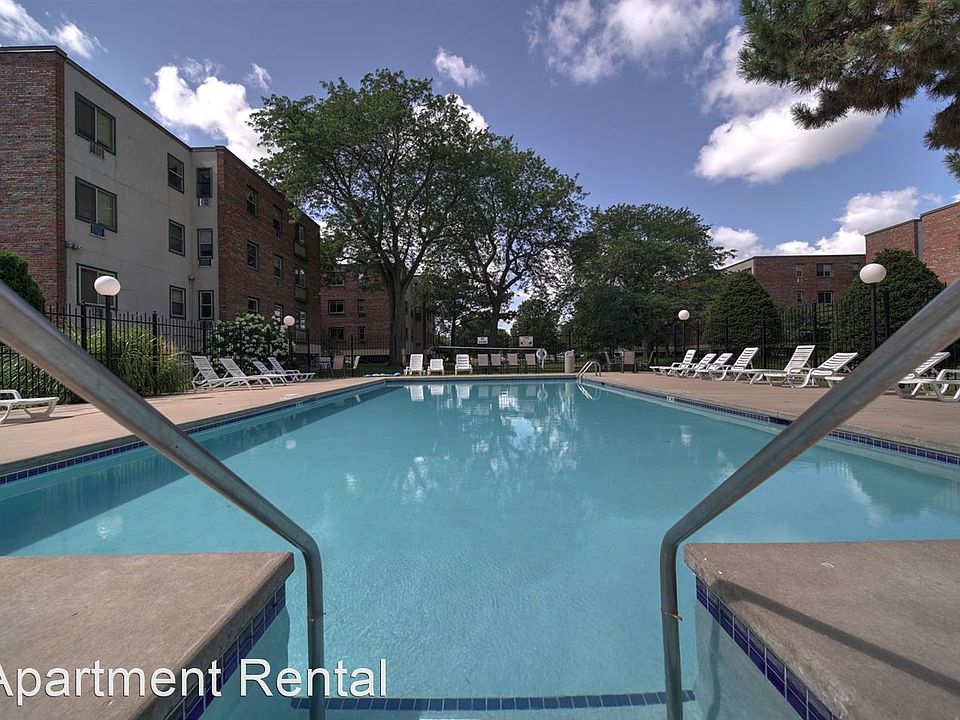 1st image of 725 W Washington Ave #9307989