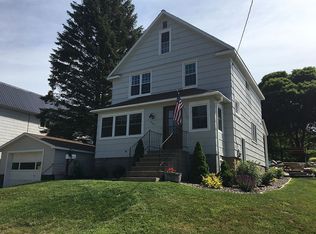 945 Poplar St, Hancock, MI 49930