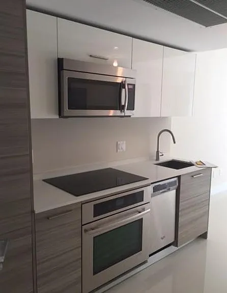 Brickell Bay Dr — Photo 2