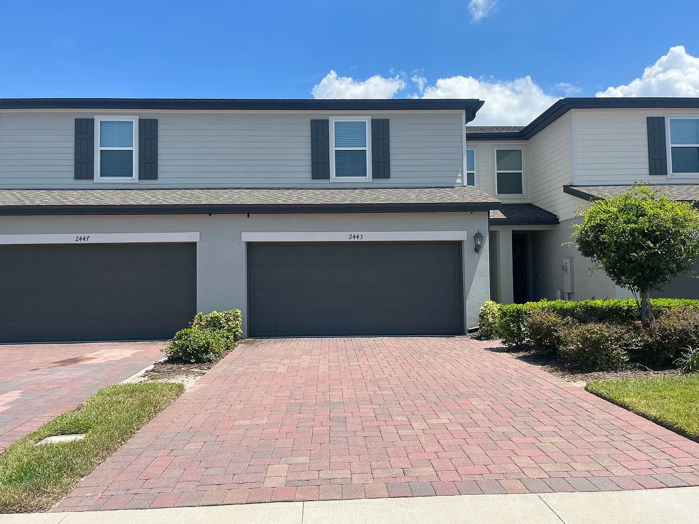 3 bed, 2.5 bath, 1570 sqft, $2,350 — Photo 2