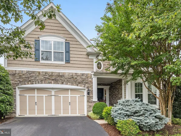 43611 Aldie Mill Ct, Chantilly, VA 20152