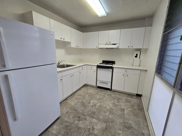 2437 Tusitala St #202, Honolulu, HI 96815