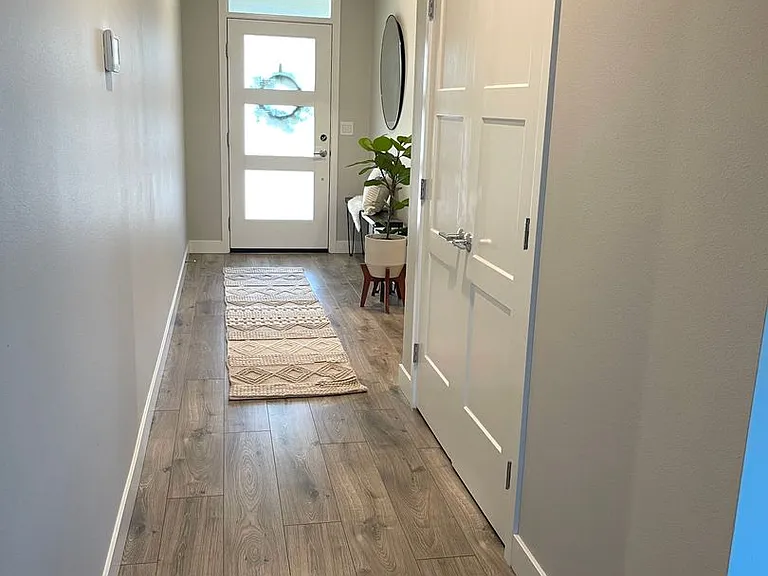 4658 Village View St — Photo 5