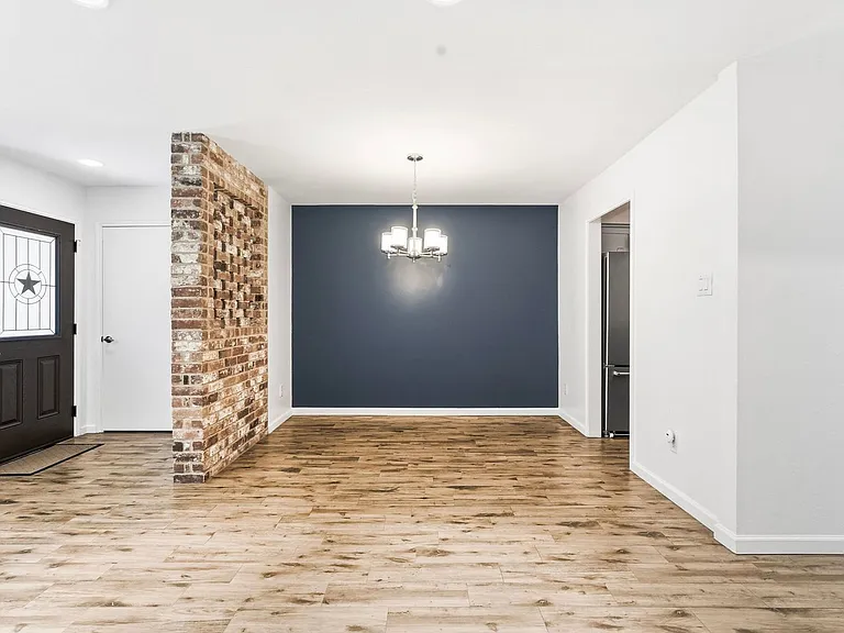 450 N Post Oak Ln — Photo 8