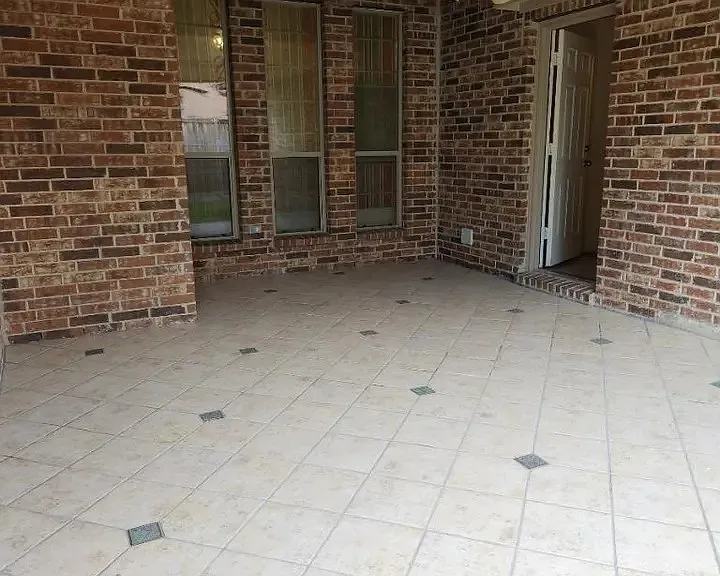 1214 Alabama Ct — Photo 3