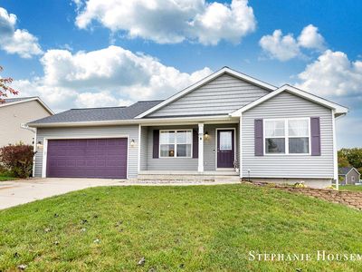 810 Green Meadows Dr, Middleville, MI, 49333