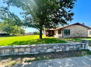 581 Fort Clark Rd, Brackettville, TX 78832