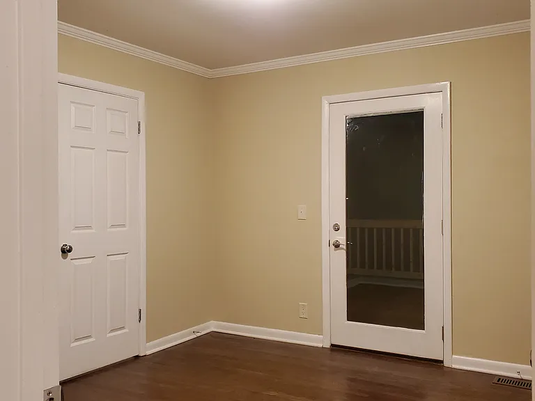 303 Pleasant Dr — Photo 17