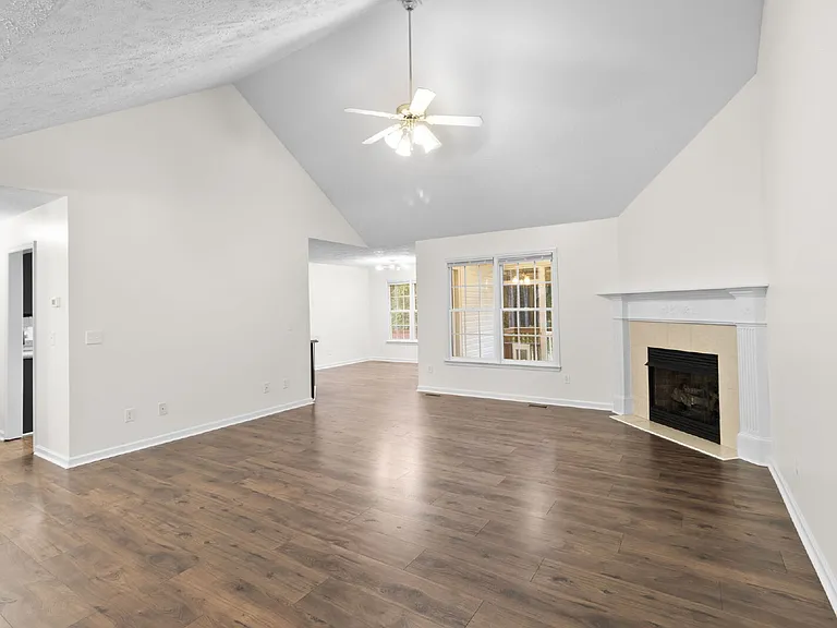 757 Stone Cross Dr — Photo 7