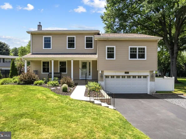 1674 Fort Washington Ave, Maple Glen, PA 19002
