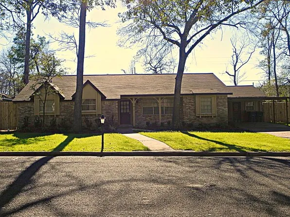 216 Elmwood St, Huntsville, TX 77320