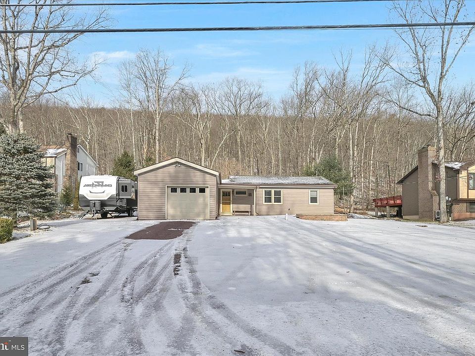1st image of 449 Lake Dr