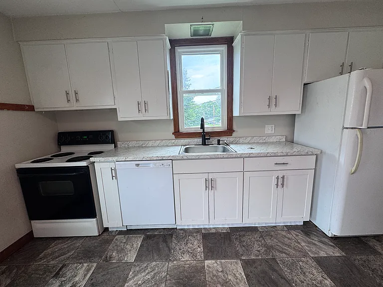 440 Spruce St #2 — Photo 2