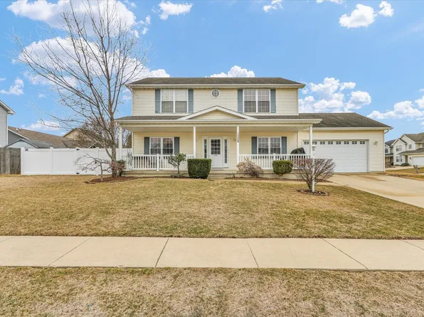 1328 W Ridge Ln, Champaign, IL 61822