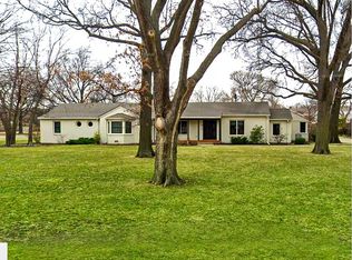 29 S Hampton Rd, Wichita, KS 67207