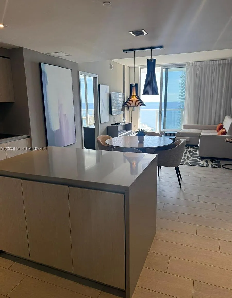 4010 South Ocean Condo — Photo 2