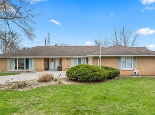 1426 Lakewood Dr, Fort Wayne, IN 46819
