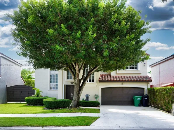 9725 SW 155th Ct, Miami, FL 33196
