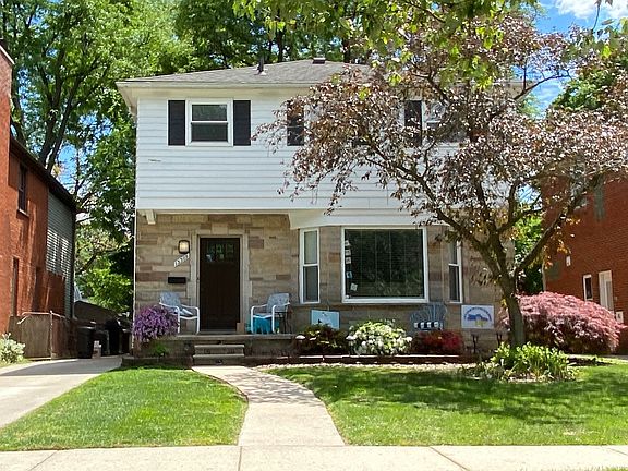 3rd image of 13309 Victoria Ave