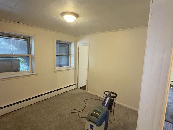 4th image of 167 W Norris St