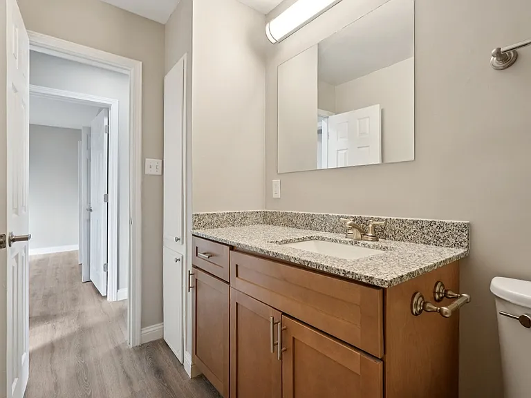 Charleston Square Apartments — Photo 43
