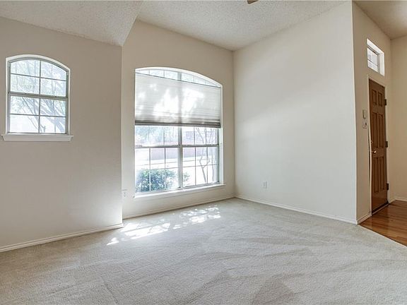 4th image of 7808 Vista Creek Ln