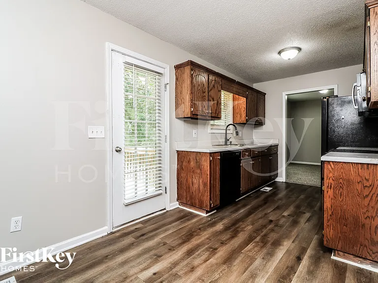 82 Broadlands Dr — Photo 10