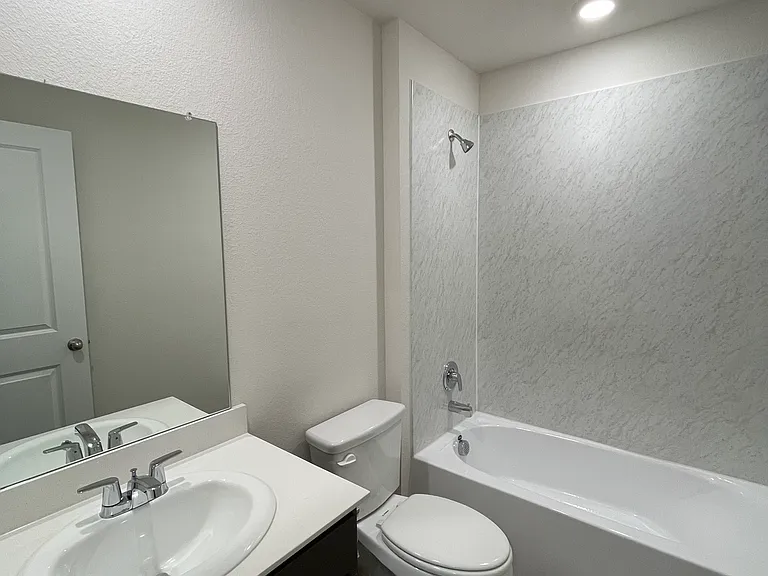 744 Sweet Pea Dr — Photo 8