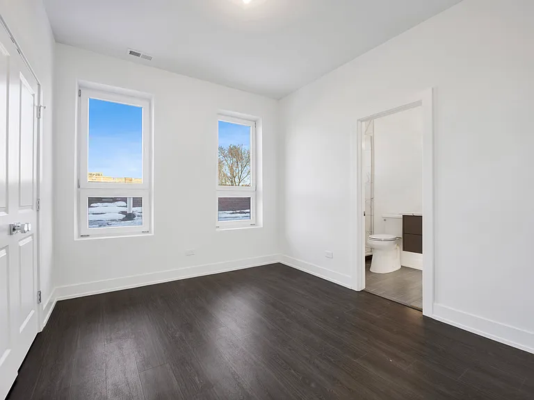 1814 S Throop St #3F — Photo 17