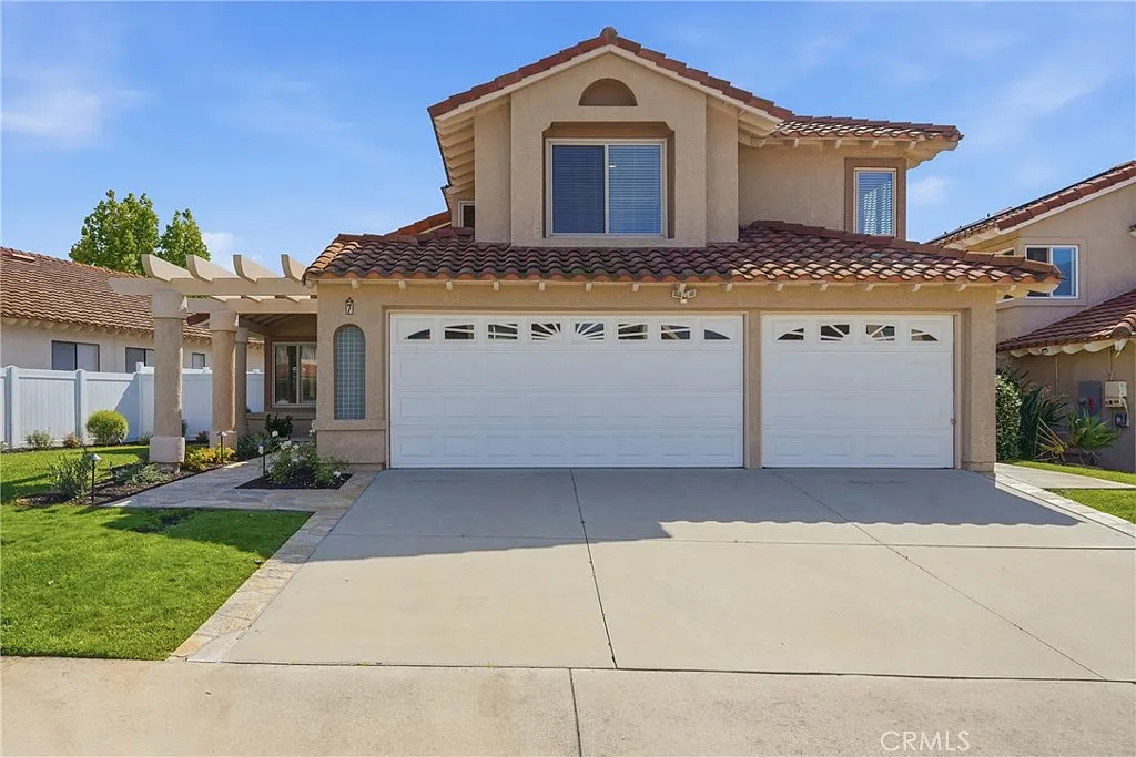 4 bed, 2246 sqft, $5,395 — Photo 3