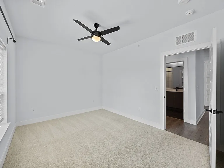 2220 Webberville Rd #324 — Photo 19