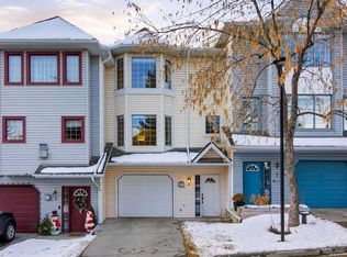 5 E Patina Point SW, Calgary, AB T3H 3J7