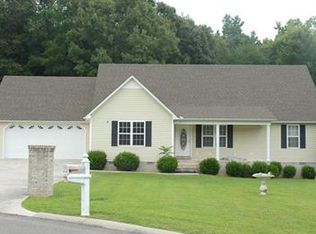 100 Lindsey Cir, Tullahoma, TN 37388