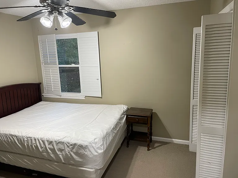 116 Edgewater Ln — Photo 8