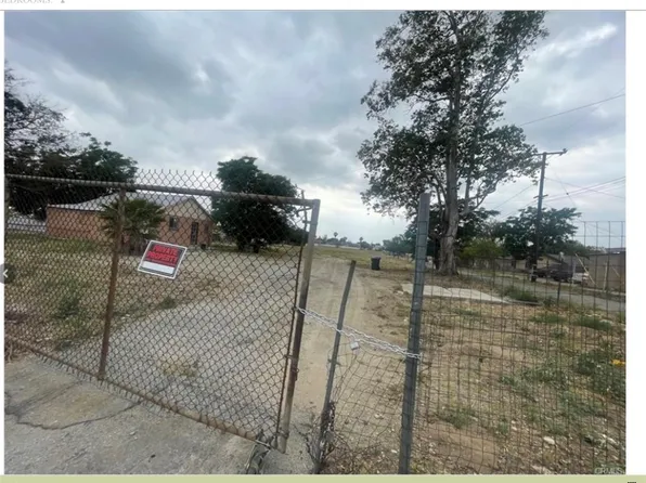 9036 Poplar Ave, Fontana, CA 92335