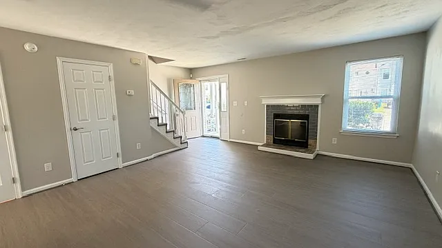 1367 Longlac Rd — Photo 7