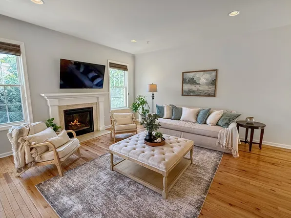 11 Crispwater Way #11, Hopkinton, MA 01748
