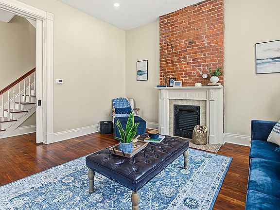 4th image of 111 E 16th St