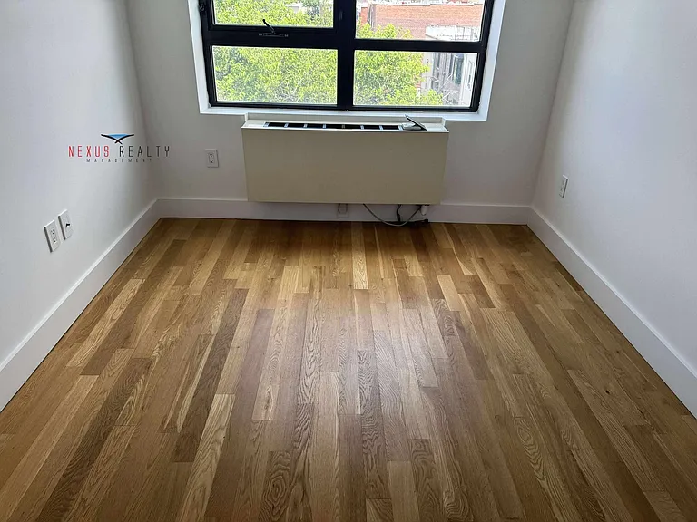 4511 Broadway #4B — Photo 6