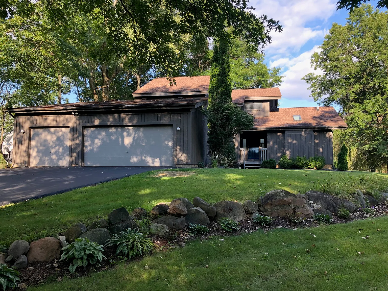 2387 Spring Lake Ln photo 1