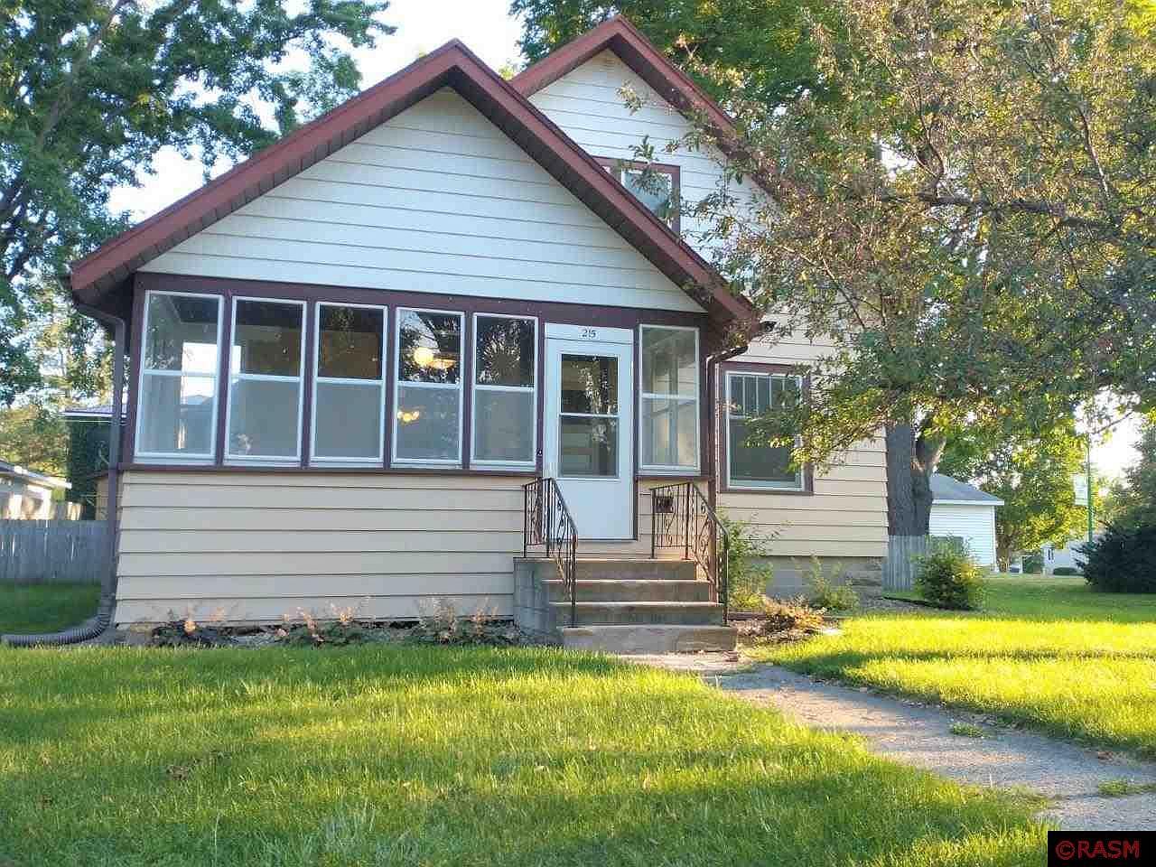 215 Linden St SW, Sleepy Eye, MN 56085 Zillow