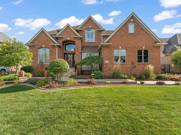 2nd image of 1127 Stonebridge Dr