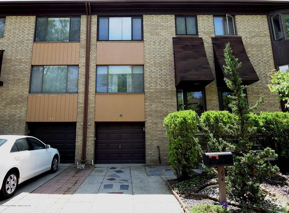 1st image of 84 Dogwood Ln