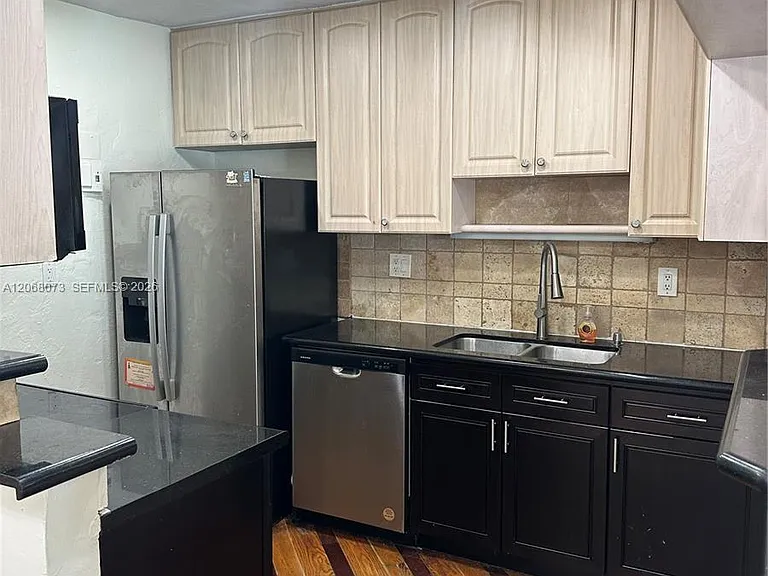 1422 Wiley St — Photo 15